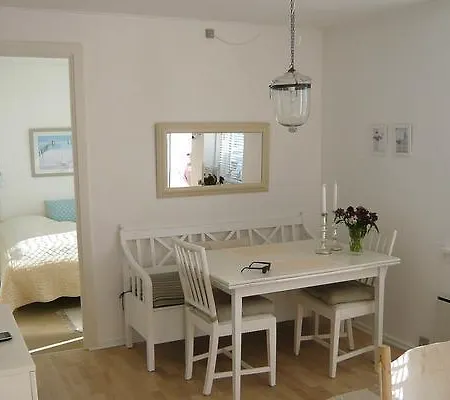 Mon Two-bedroom 12 Semesterpark *